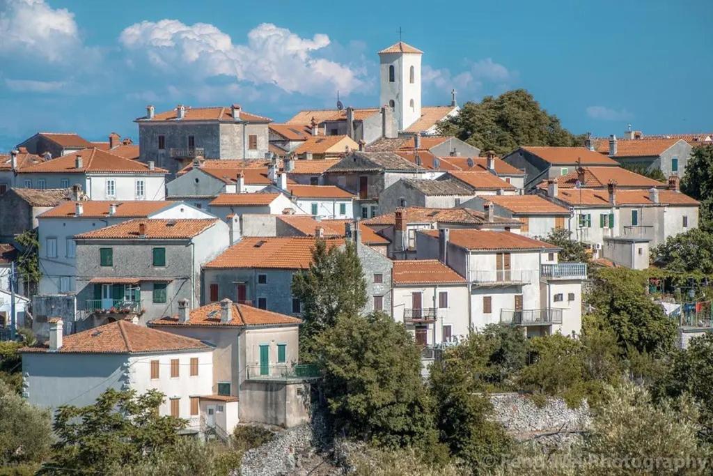 Отель Pansion Tramontana Бели Экстерьер фото